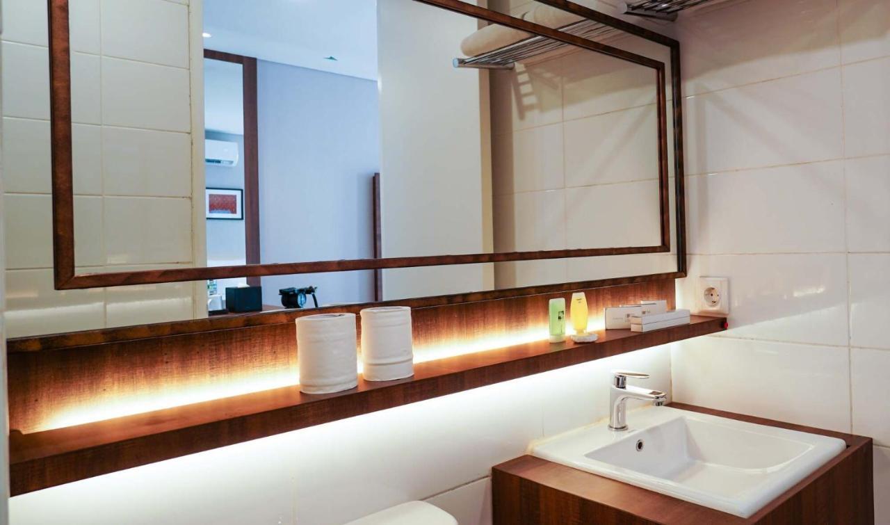 Tuscany Boutique Hotel South Tangerang Esterno foto
